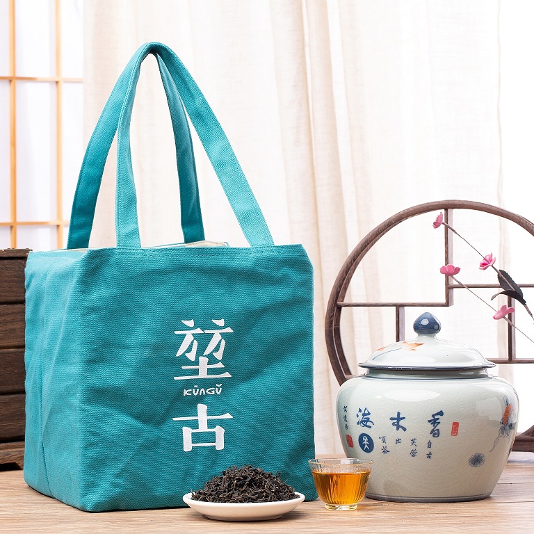 香木海新品上市:堃古天尖,高端古樹茶,奢華好品質(zhì)